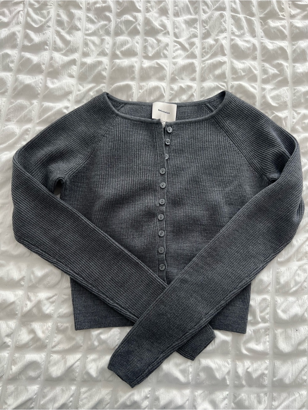 REFORMATION Meadow Regenerative Merino Cardigan - Picture 2 of 8